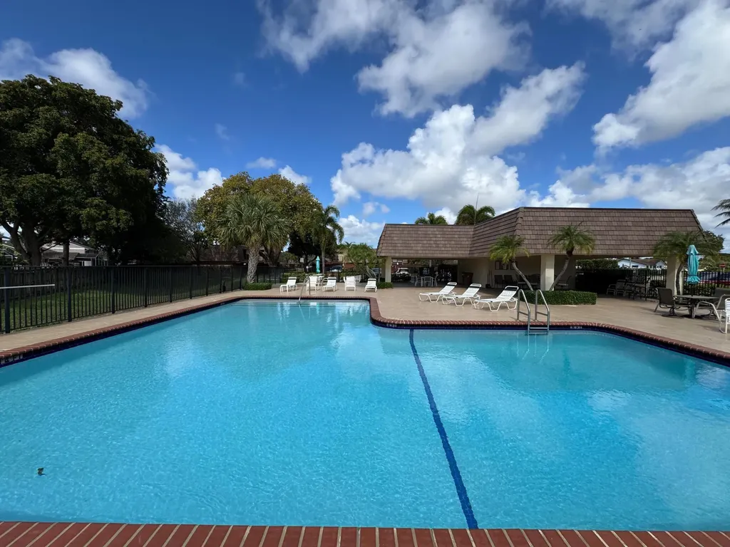 2780 SW 15th Street Deerfield Beach FL 33442