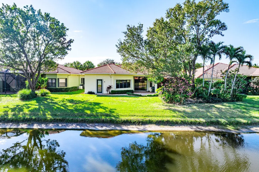 6880 Antinori Lane Boynton Beach FL 33437