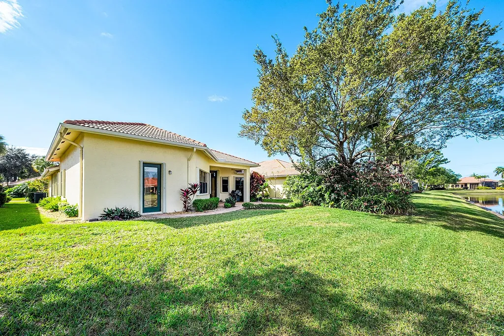 6880 Antinori Lane Boynton Beach FL 33437