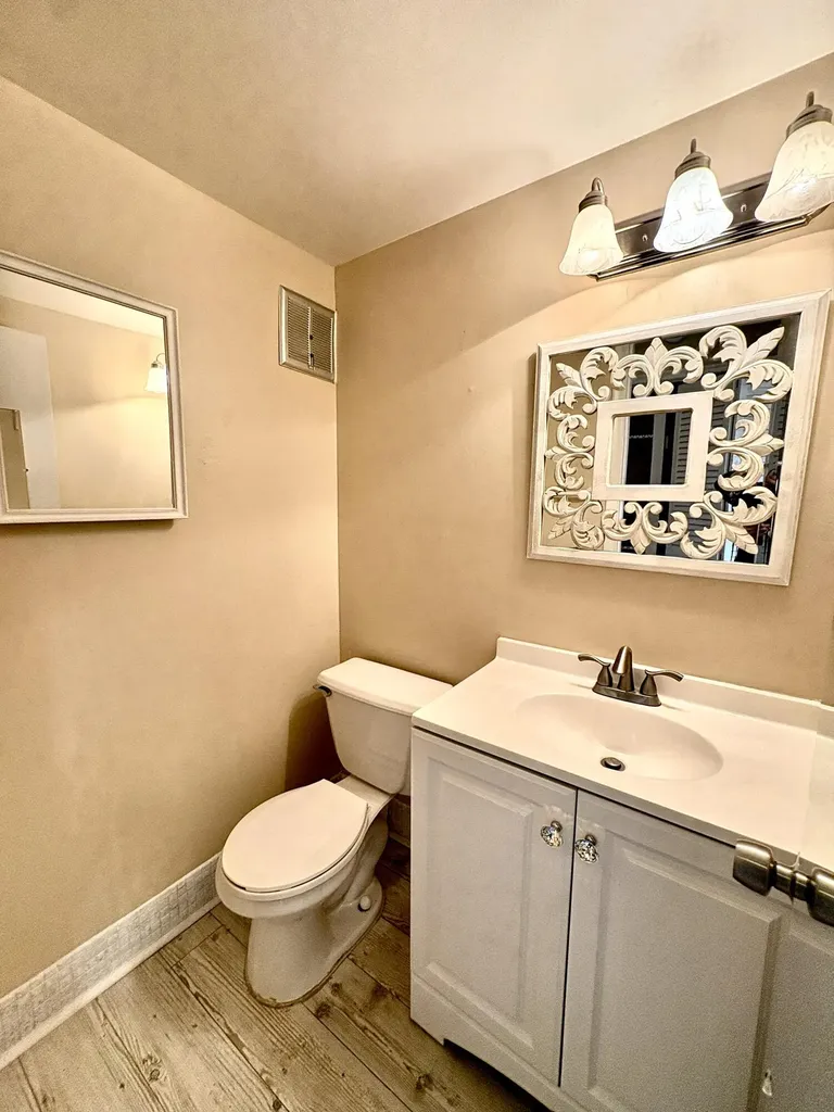39 Waltham B West Palm Beach FL 33417