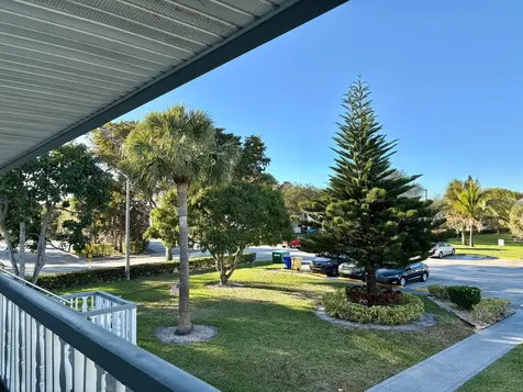 39 Waltham B West Palm Beach FL 33417