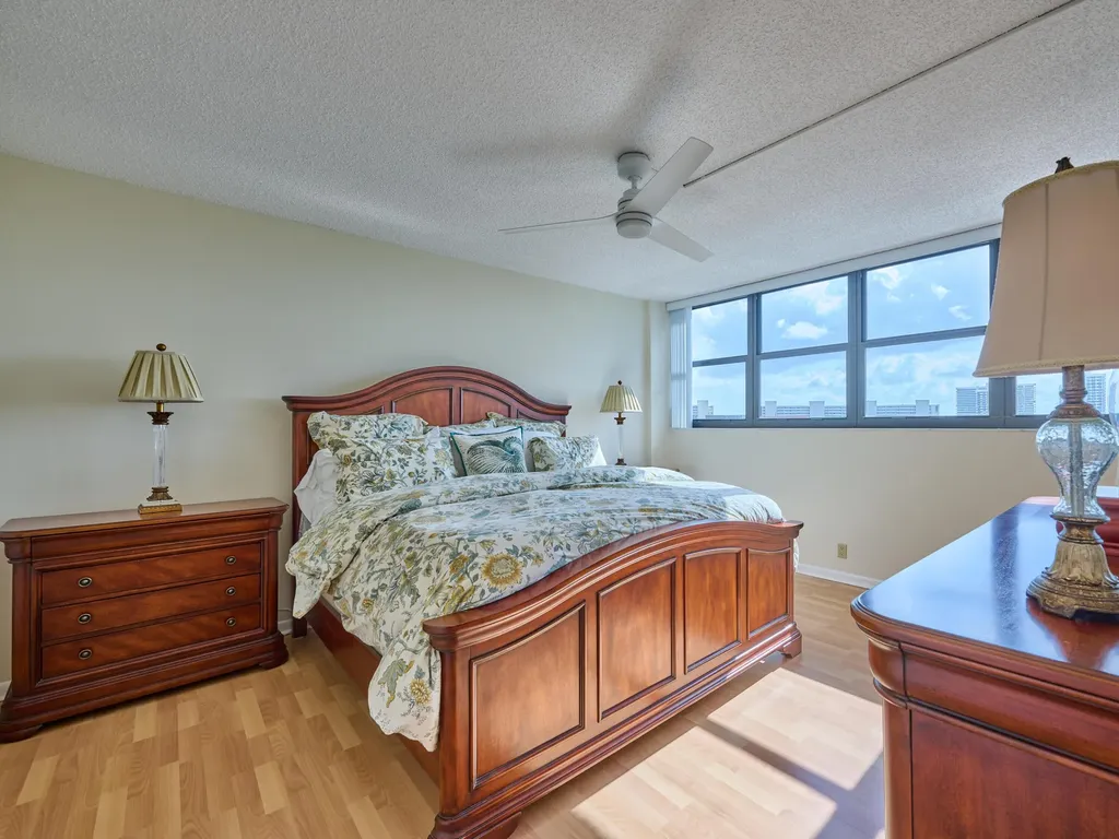 336 Golfview Road North Palm Beach FL 33408