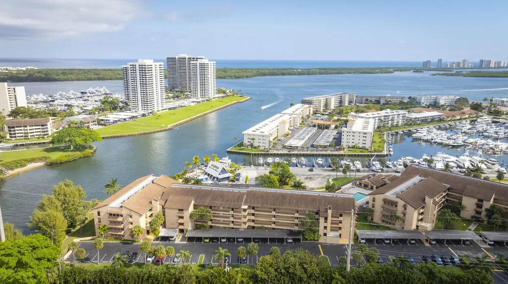 1036 Us Highway 1 North Palm Beach FL 33408