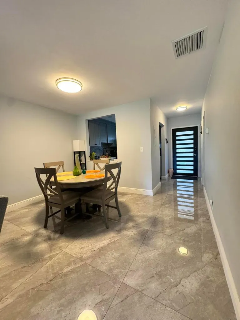163 Lake Susan Lane West Palm Beach FL 33411