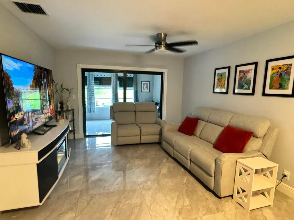 163 Lake Susan Lane West Palm Beach FL 33411