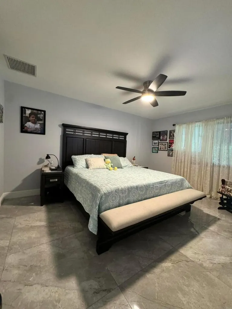 163 Lake Susan Lane West Palm Beach FL 33411