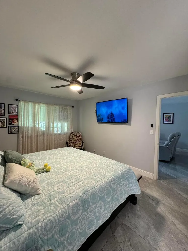 163 Lake Susan Lane West Palm Beach FL 33411