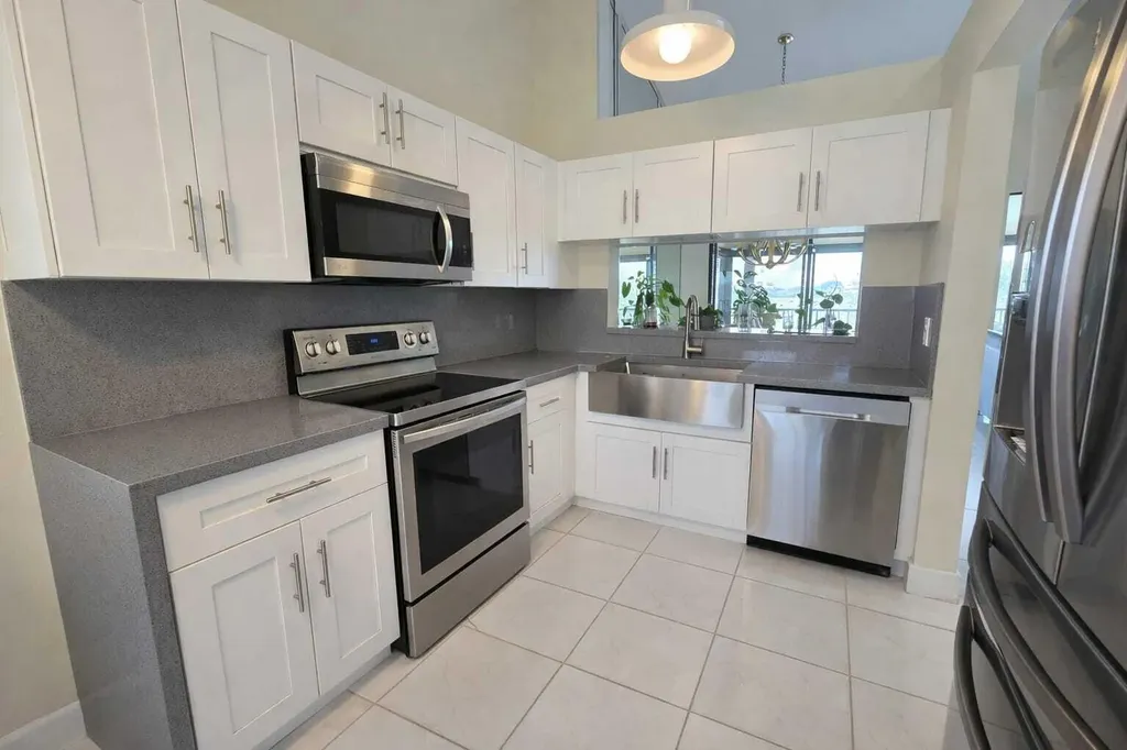 10870 Lakemore Lane Boca Raton FL 33498