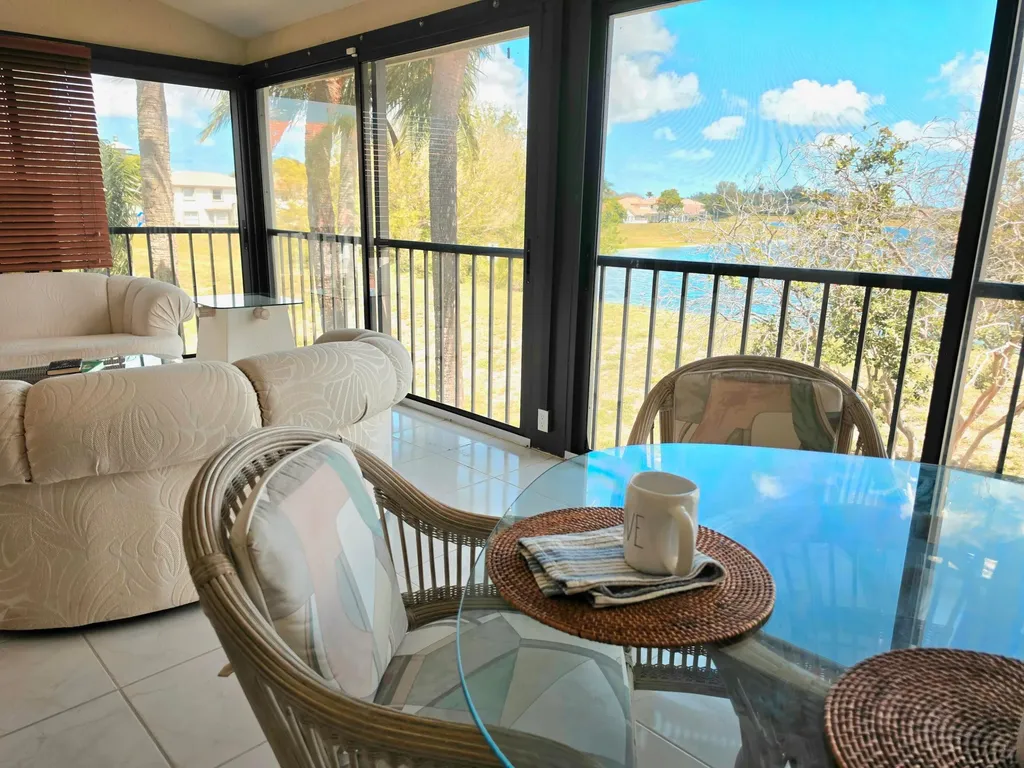10870 Lakemore Lane Boca Raton FL 33498
