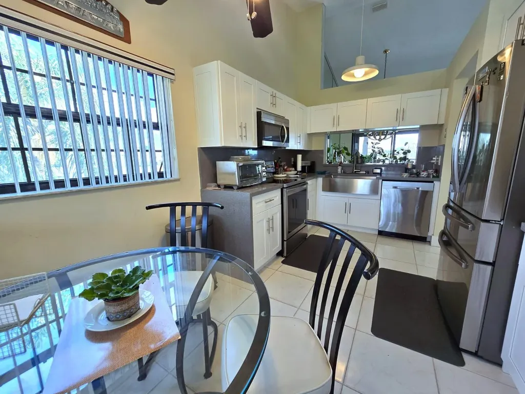 10870 Lakemore Lane Boca Raton FL 33498
