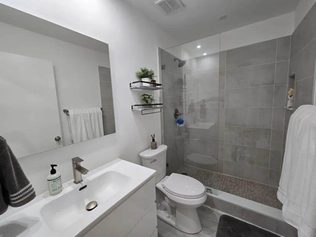 10870 Lakemore Lane Boca Raton FL 33498