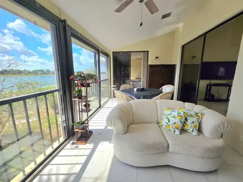 10870 Lakemore Lane Boca Raton FL 33498