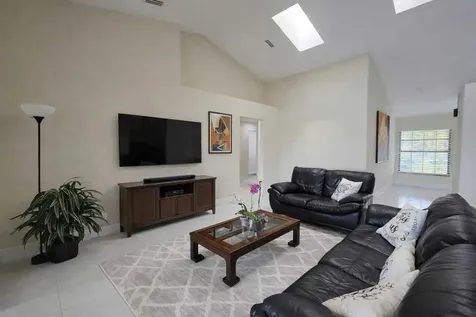 10870 Lakemore Lane Boca Raton FL 33498