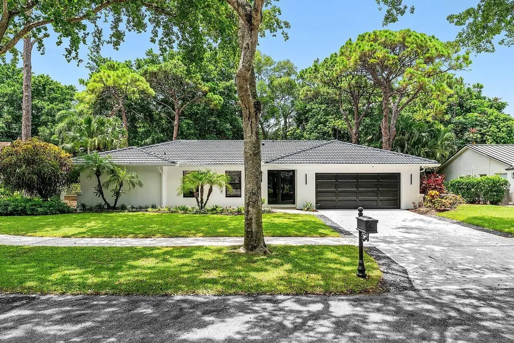 2425 NW 36th Street Boca Raton FL 33431