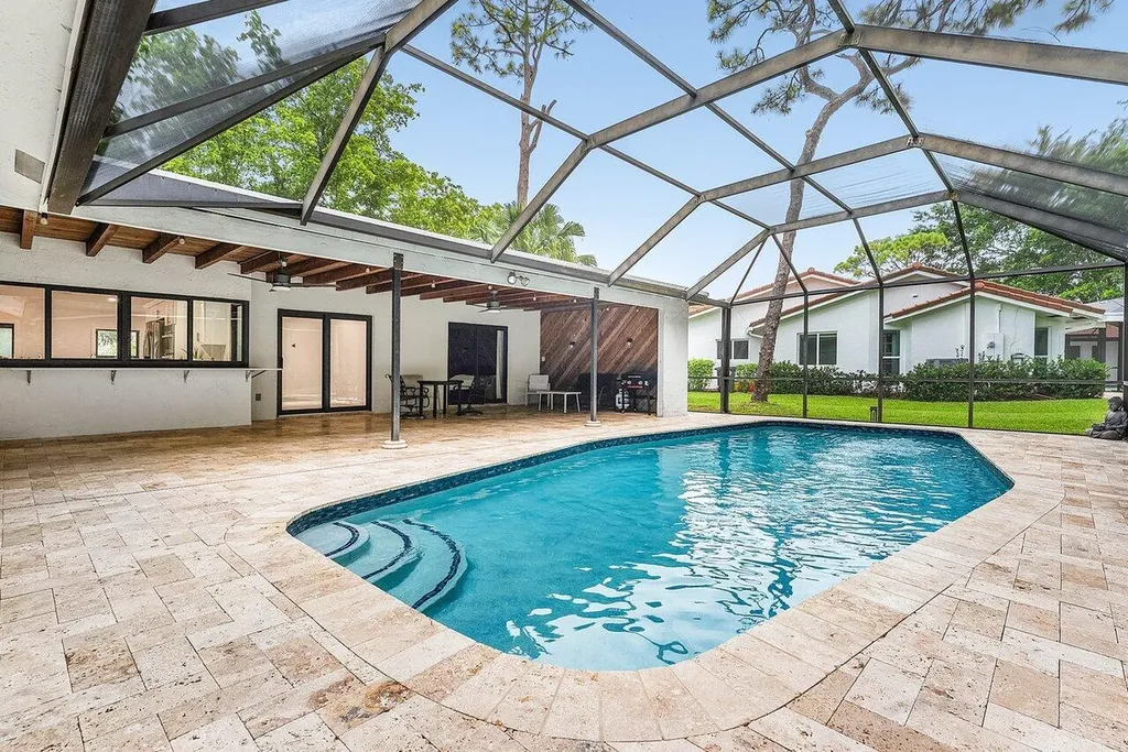 2425 NW 36th Street Boca Raton FL 33431