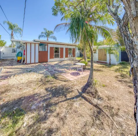 341 Pinewood Street Lantana FL 33462