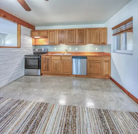341 Pinewood Street Lantana FL 33462