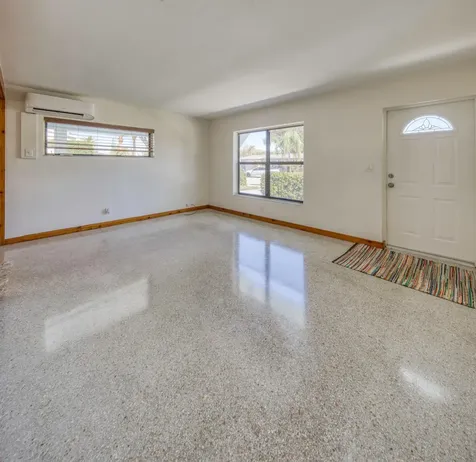341 Pinewood Street Lantana FL 33462