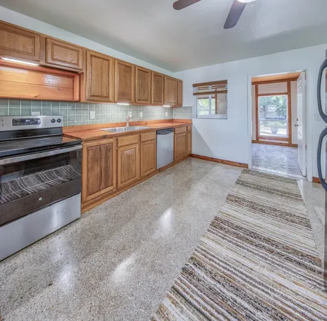341 Pinewood Street Lantana FL 33462