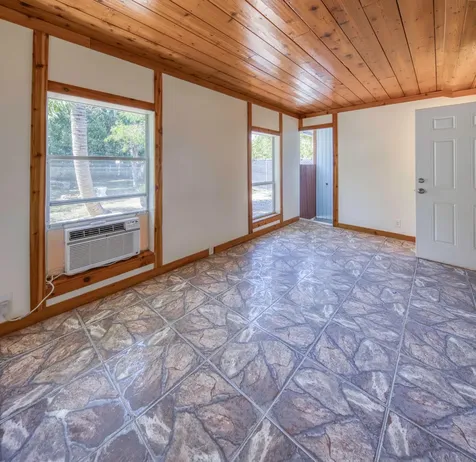 341 Pinewood Street Lantana FL 33462