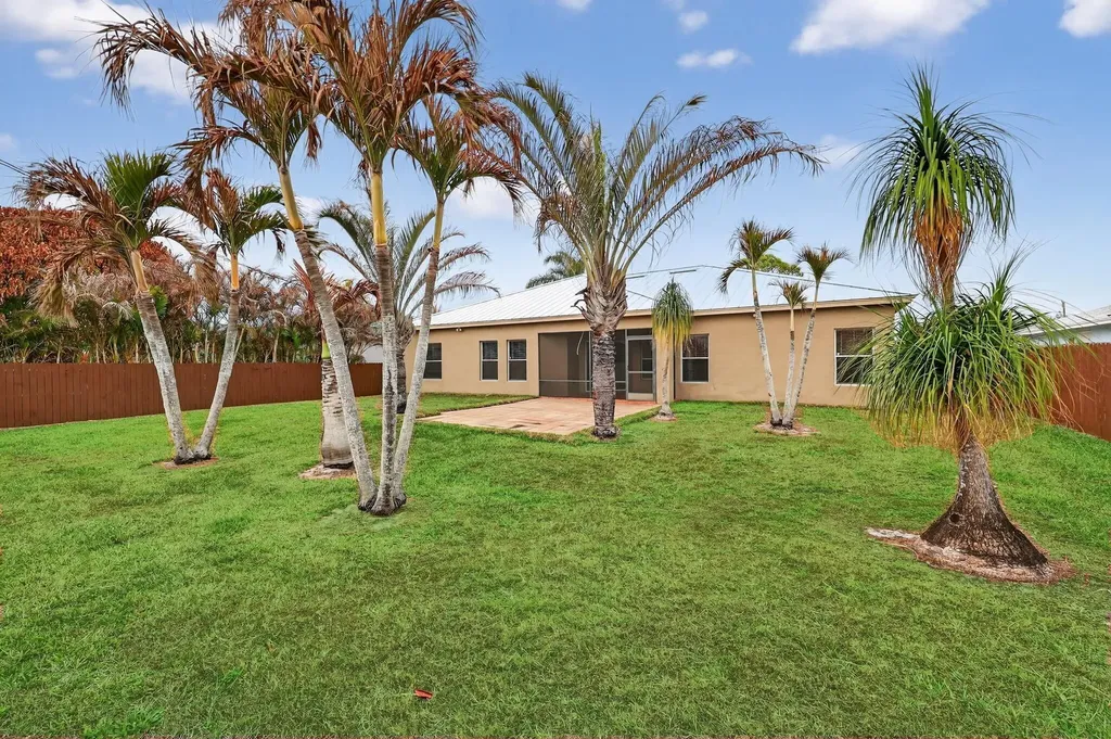 1234 SW Aragon Avenue Port St Lucie FL 34953