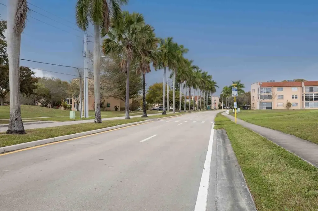 9041 Sunrise Lakes Boulevard Sunrise FL 33322