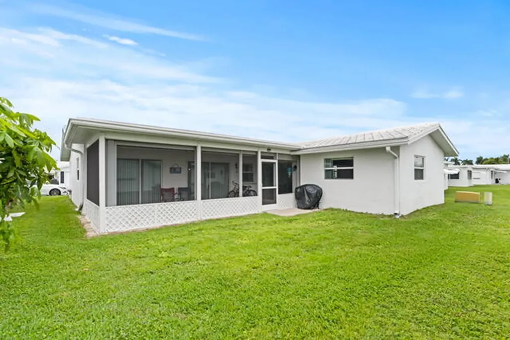 2387 SW 13th Terrace Boynton Beach FL 33426