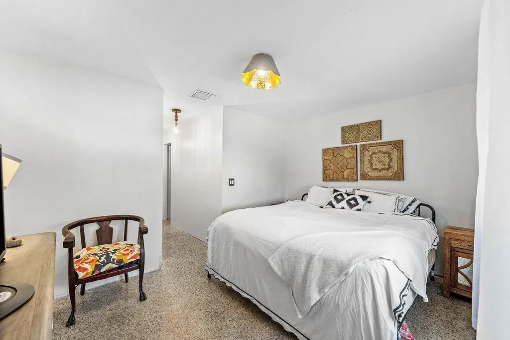 102 NE 22nd Street Delray Beach FL 33444