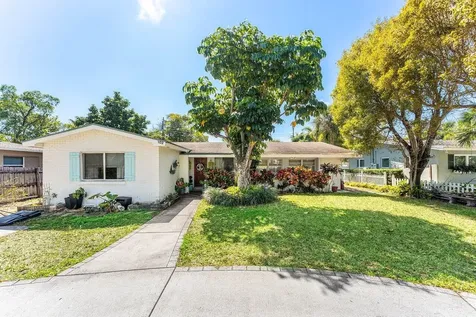 102 NE 22nd Street Delray Beach FL 33444