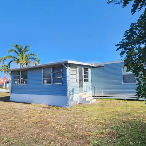 4 Cartagesa Port St Lucie FL 34952
