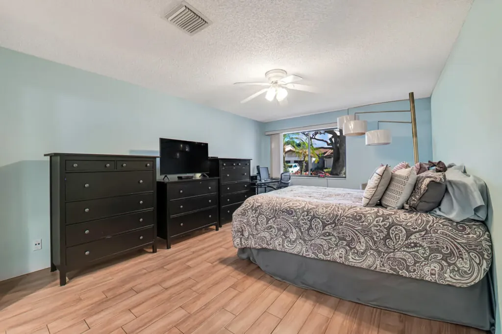 6235 Kings Gate Circle Delray Beach FL 33484