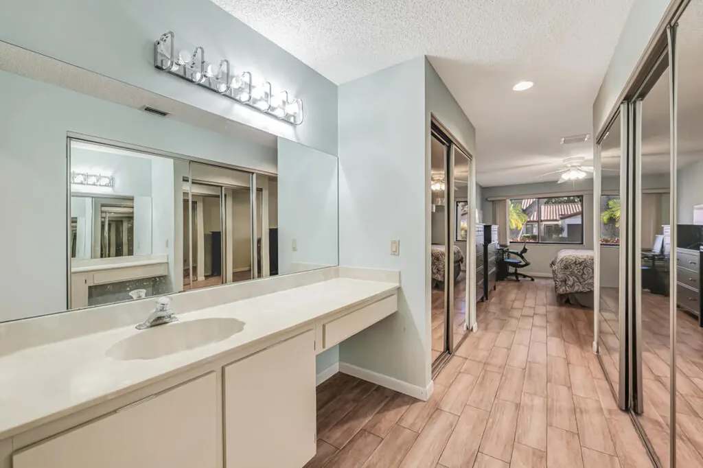 6235 Kings Gate Circle Delray Beach FL 33484
