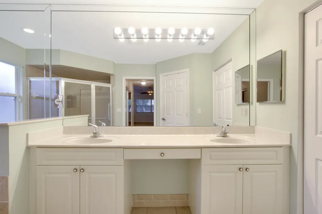 1198 SE Petunia Avenue Port St Lucie FL 34952