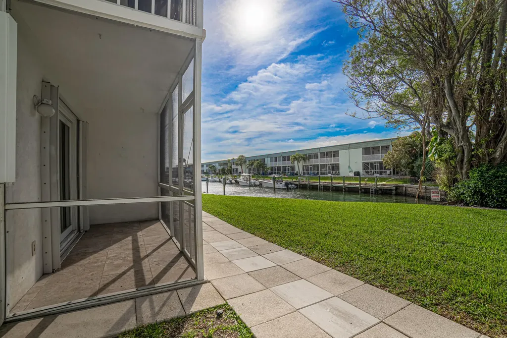 130 Doolen Court North Palm Beach FL 33408