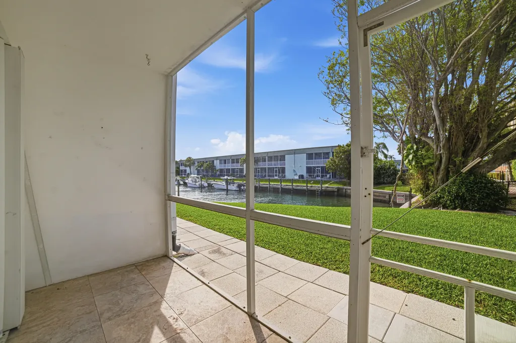 130 Doolen Court North Palm Beach FL 33408
