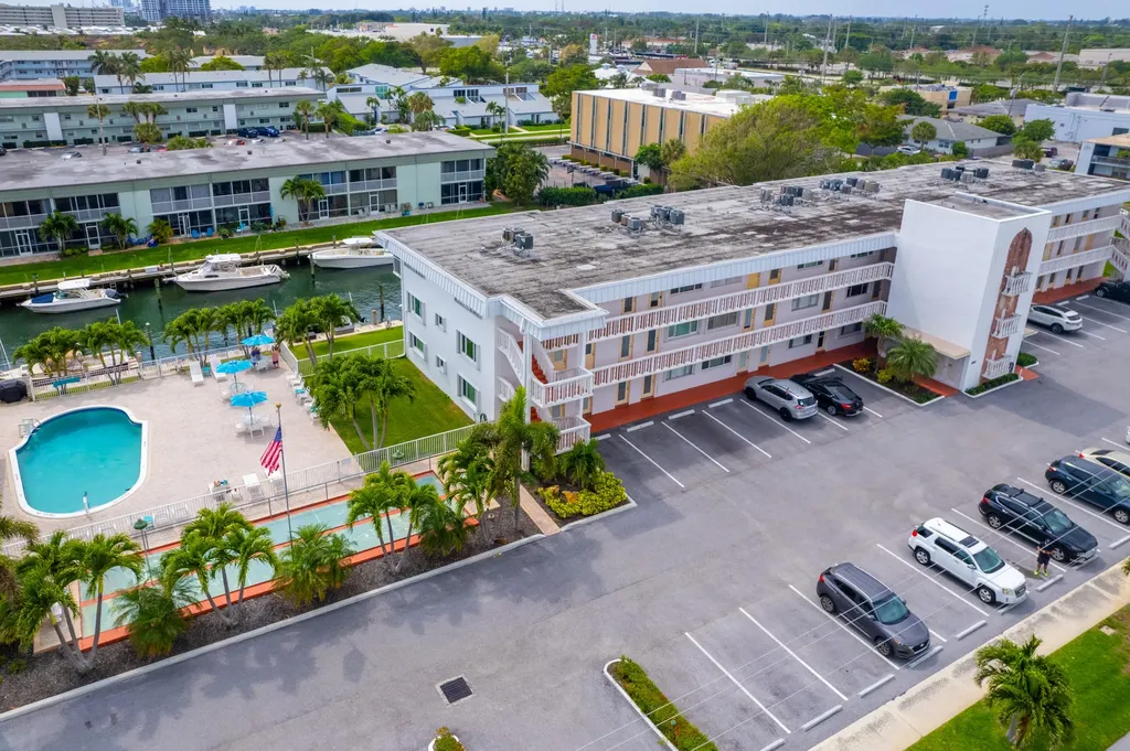 130 Doolen Court North Palm Beach FL 33408