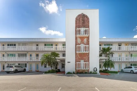 130 Doolen Court North Palm Beach FL 33408