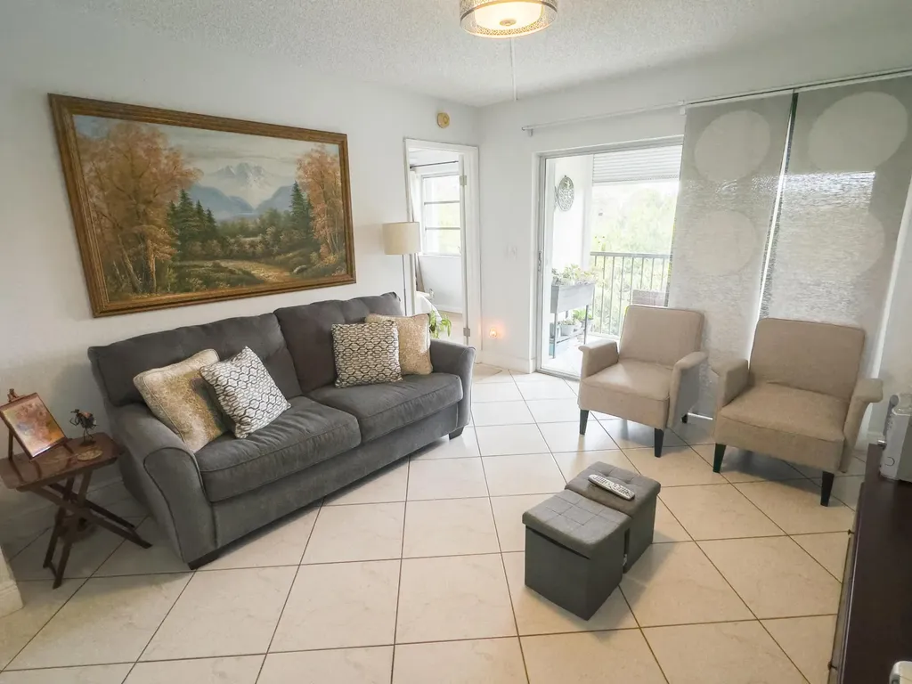 2222 N Cypress Bend Drive Pompano Beach FL 33069