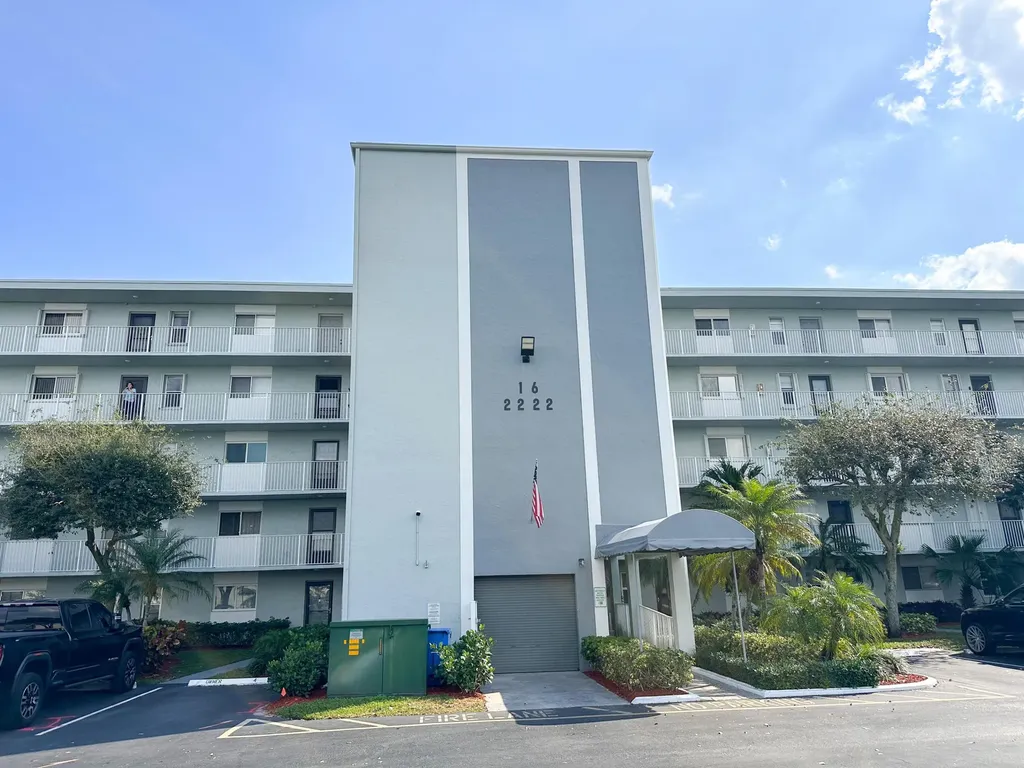2222 N Cypress Bend Drive Pompano Beach FL 33069
