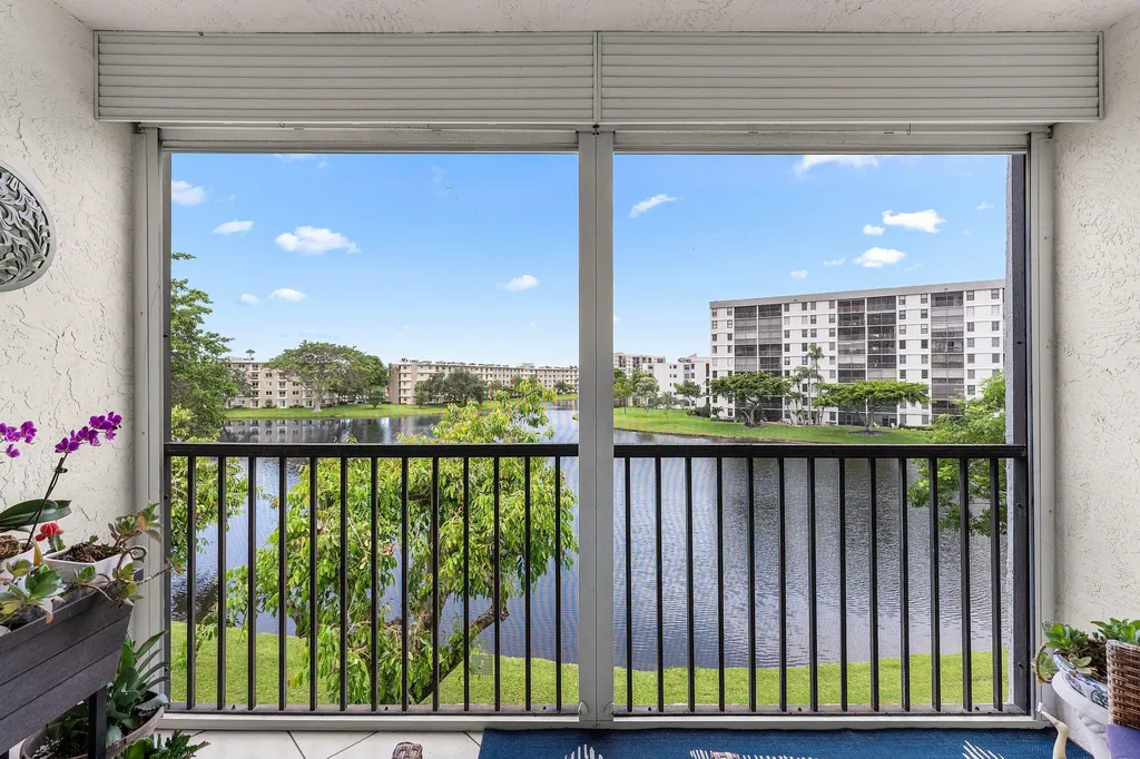 2222 N Cypress Bend Drive Pompano Beach FL 33069