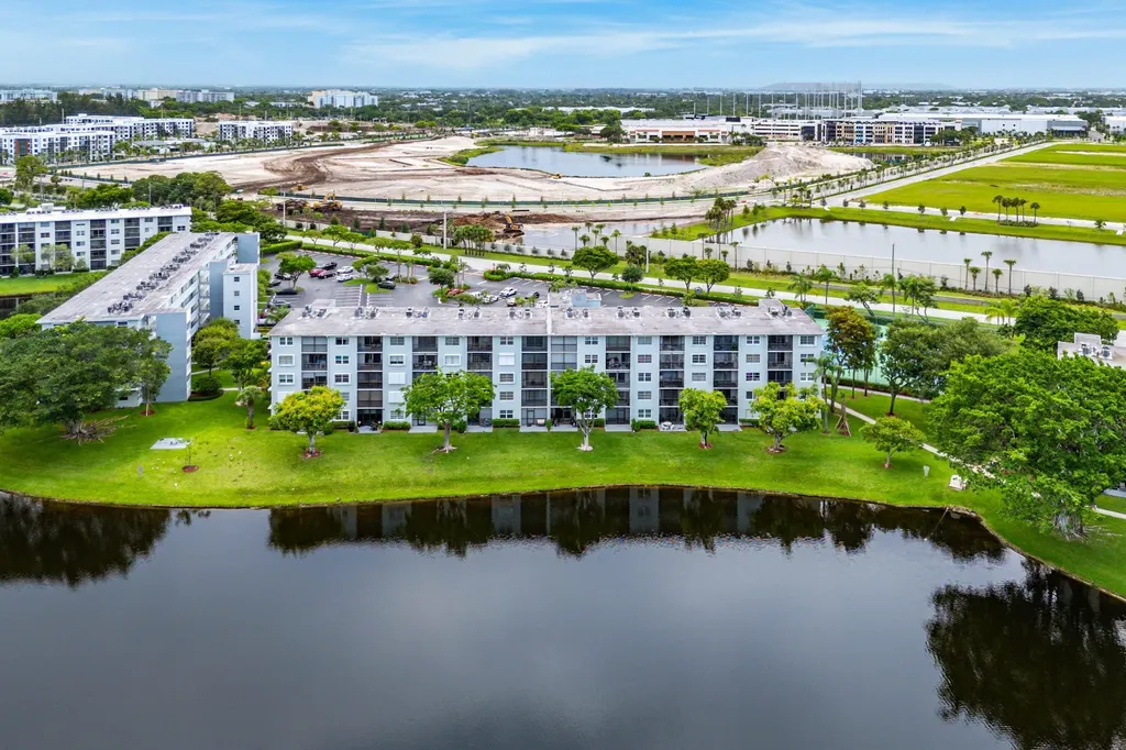 2222 N Cypress Bend Drive Pompano Beach FL 33069