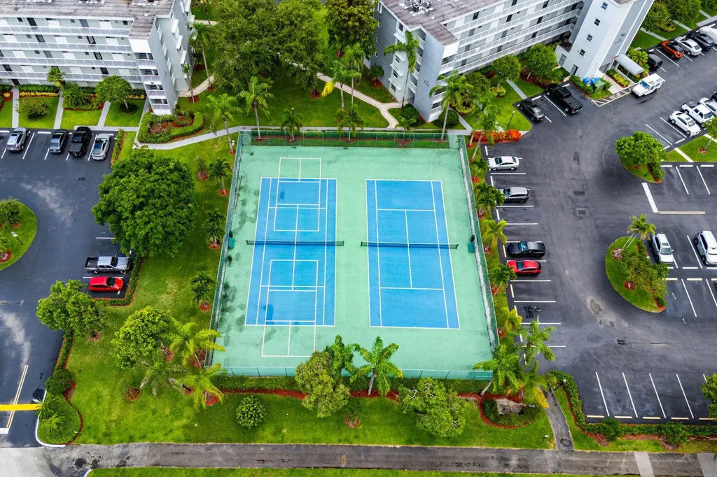 2222 N Cypress Bend Drive Pompano Beach FL 33069