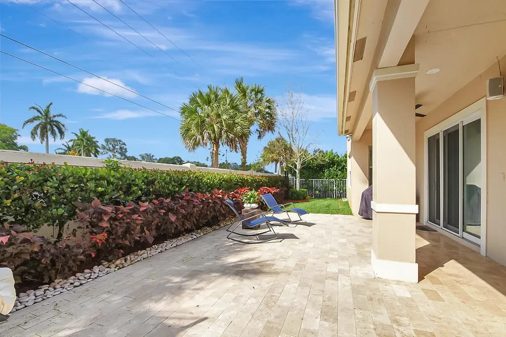 8952 Cypress Grove Lane West Palm Beach FL 33411