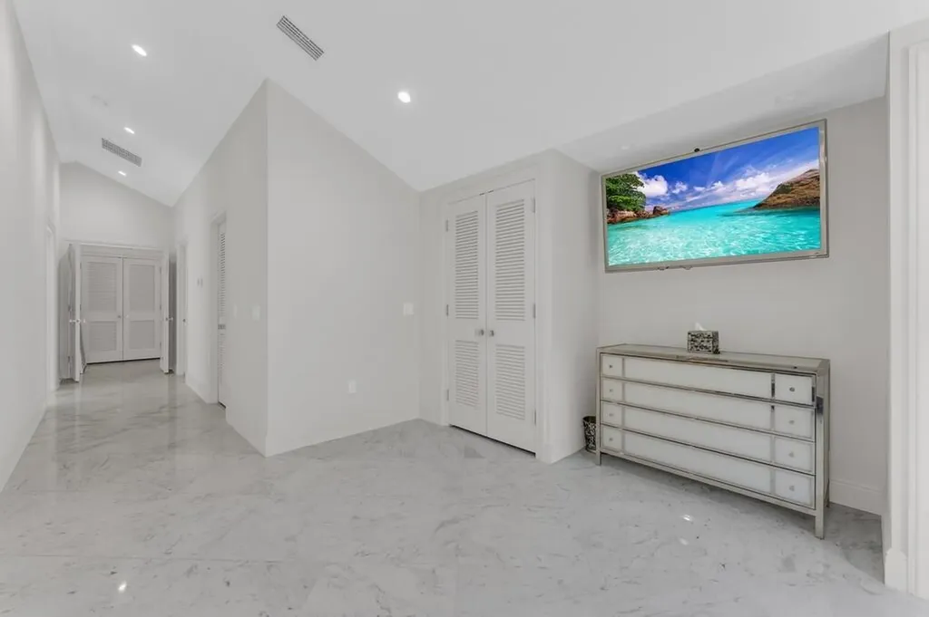 355 Oakview Drive Delray Beach FL 33445