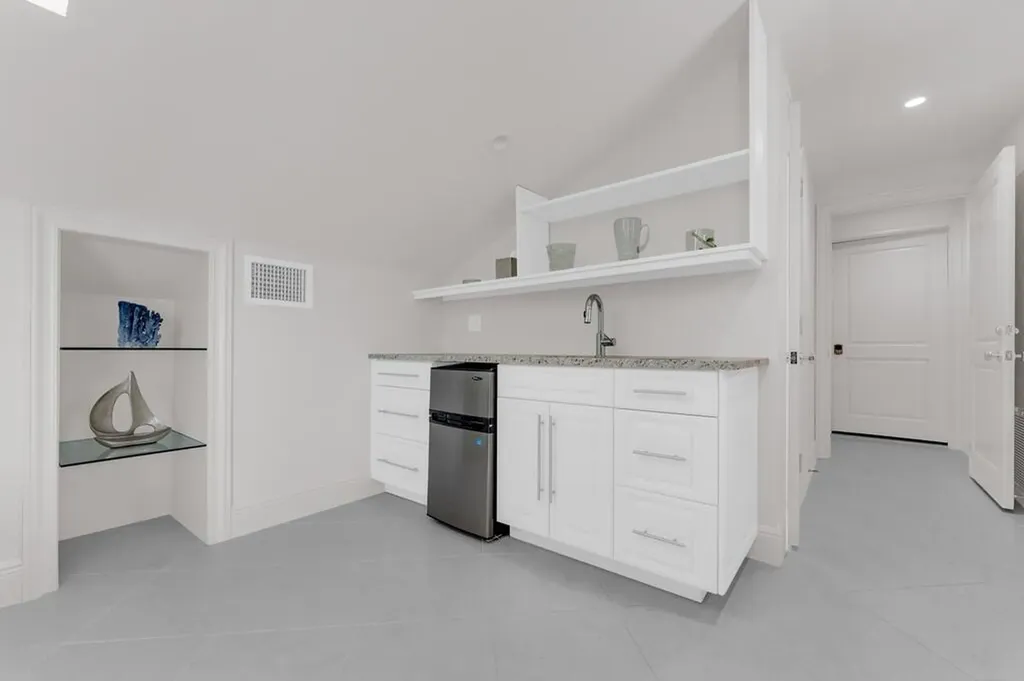 355 Oakview Drive Delray Beach FL 33445