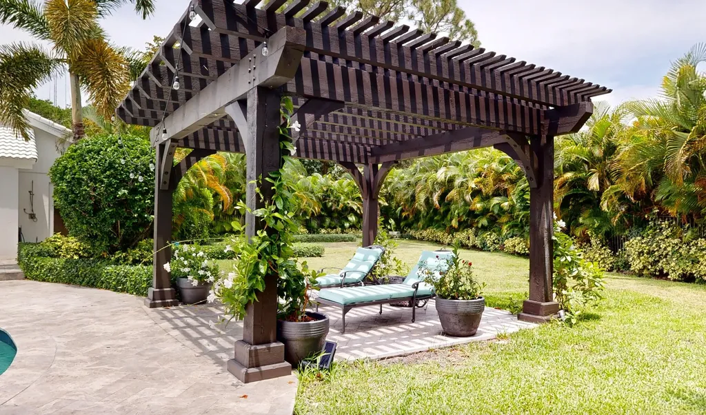 355 Oakview Drive Delray Beach FL 33445