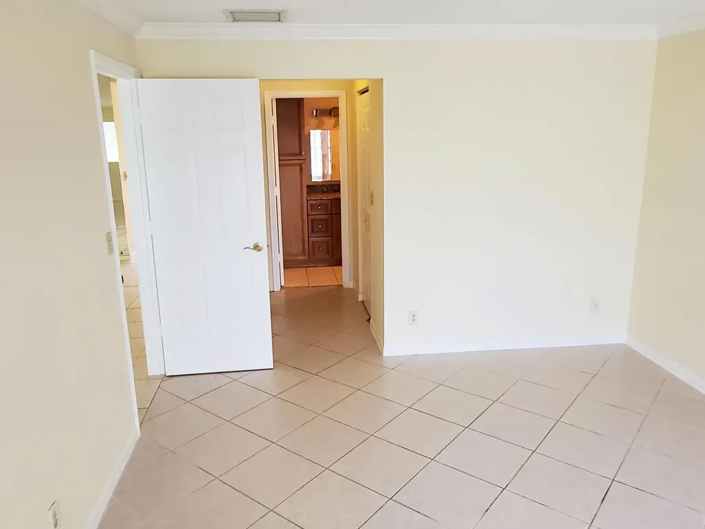 4345 Lucerne Villas Lane Lake Worth FL 33467
