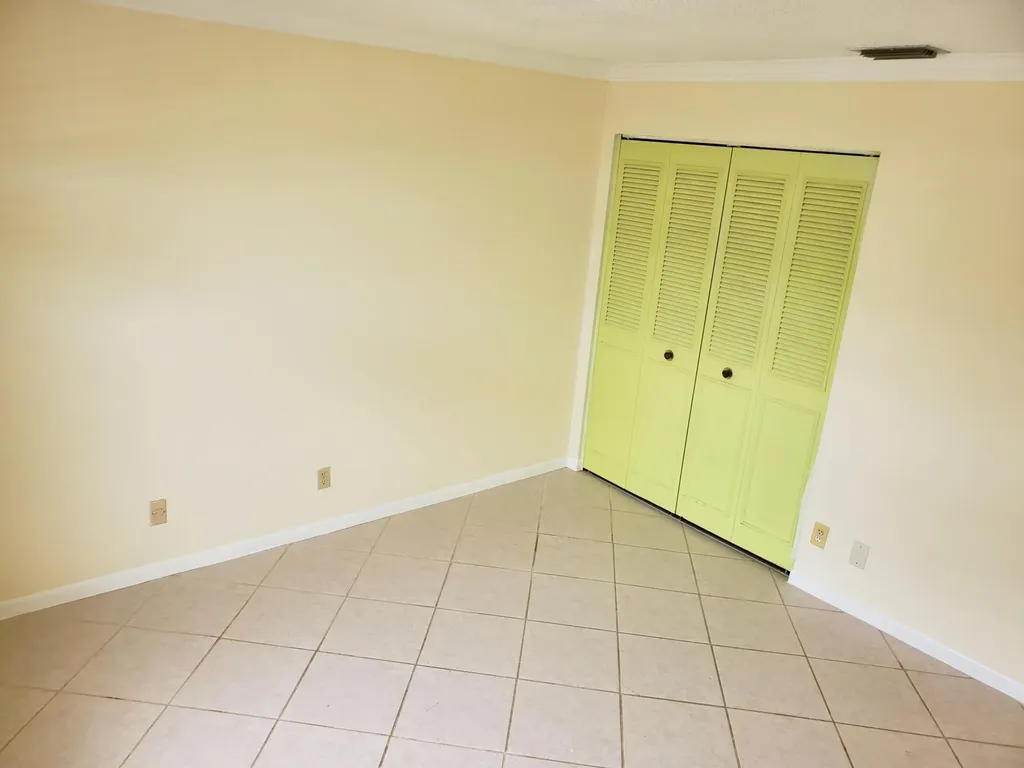 4345 Lucerne Villas Lane Lake Worth FL 33467
