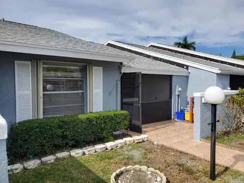 4345 Lucerne Villas Lane Lake Worth FL 33467