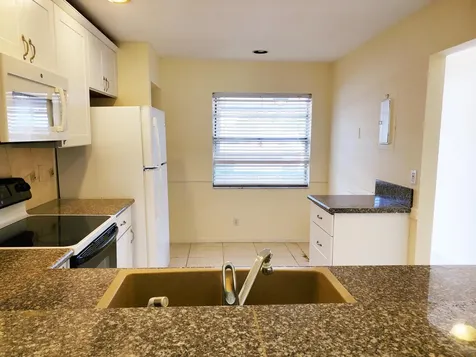 4345 Lucerne Villas Lane Lake Worth FL 33467